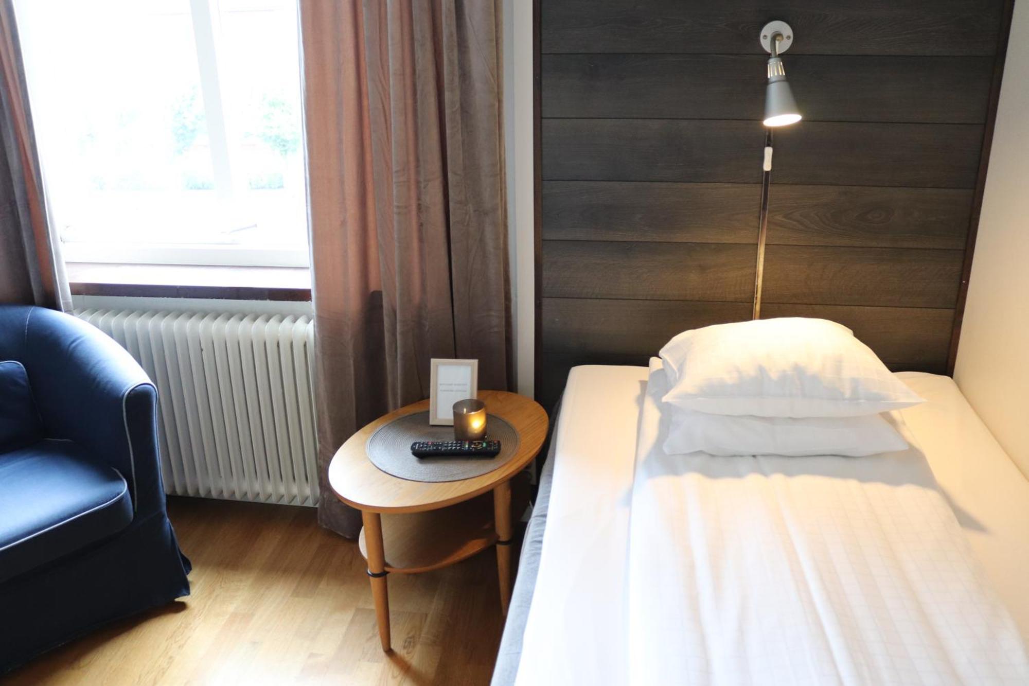Lidköping Hotell Radhuset מראה חיצוני תמונה