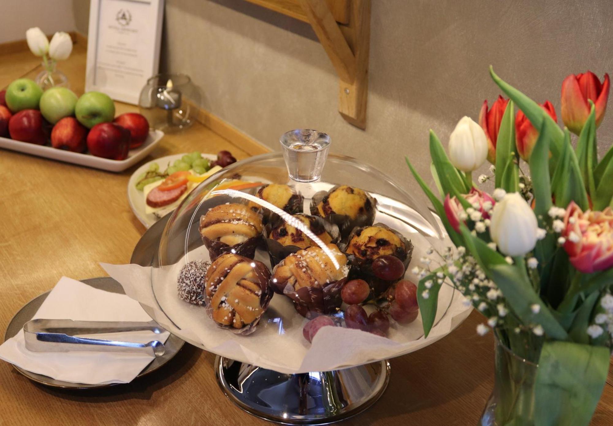 Lidköping Hotell Radhuset מראה חיצוני תמונה